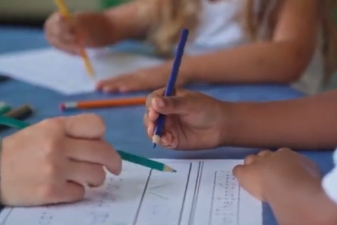 Dados mostram que casos de TDAH no mundo variam entre 5 e 8%, o que afeta as salas de aula