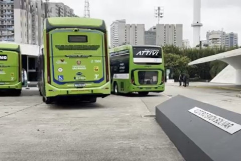 COM FROTA ELÉTRICA EM EXPANSÃO, SÃO PAULO DEBATE TRANSIÇÃO ENERGÉTICA NO TRANSPORTE PÚBLICO.